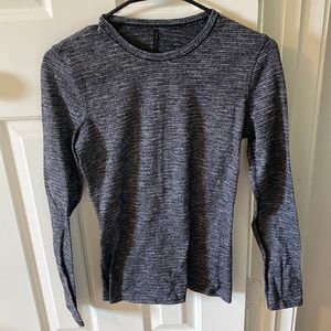 Running long sleeve top